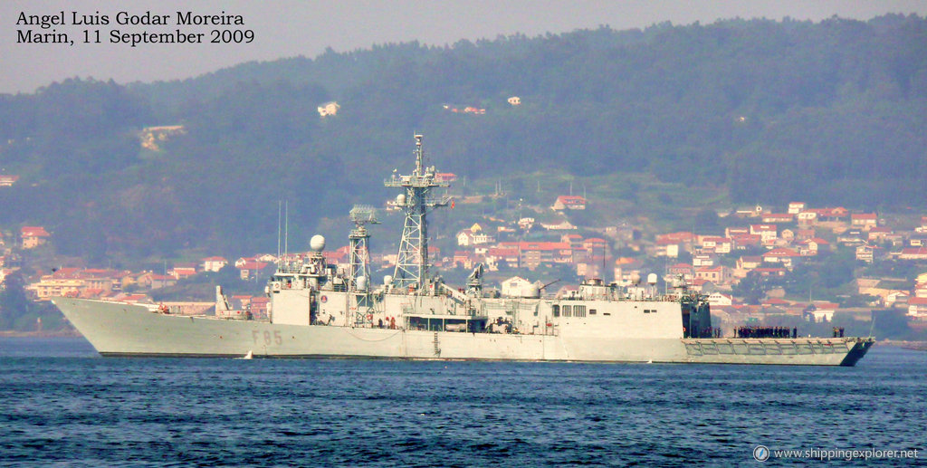 Nato Warship F85