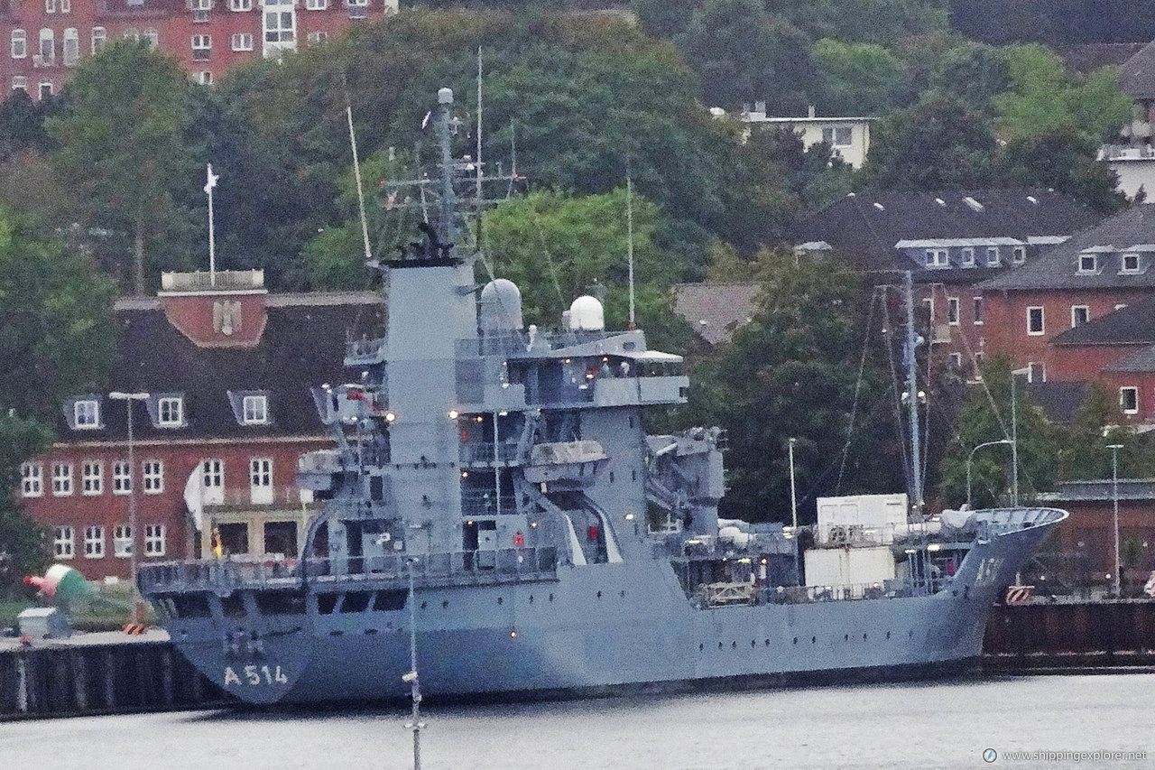 German Warship A514